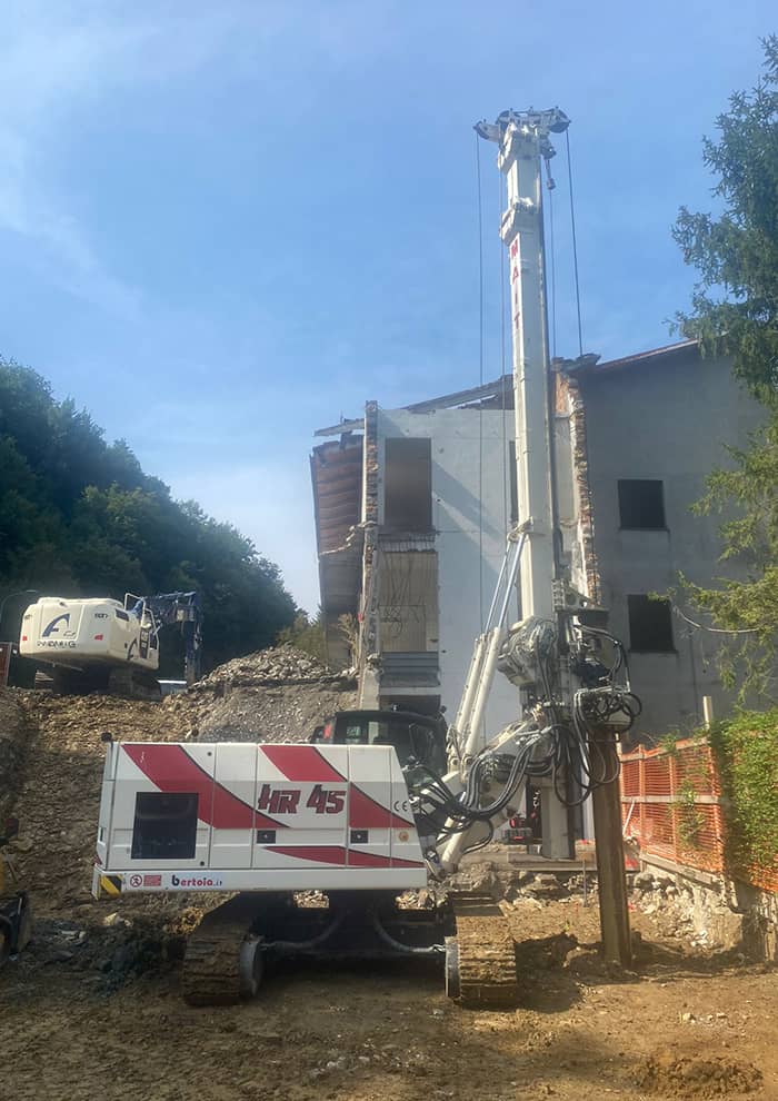 Vendita e noleggio macchine perforatrici - Noleggio Perforatrice Cingolata MAIT HR45