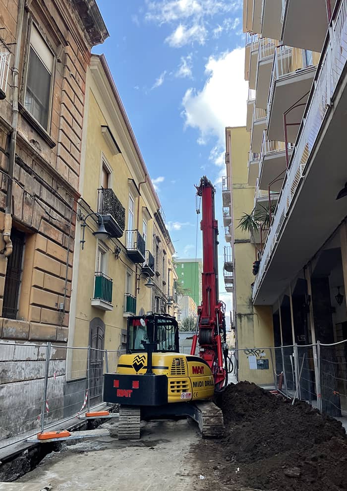 Vendita e noleggio macchine perforatrici - Noleggio Perforatrice Cingolata Compatta MAIT HR30